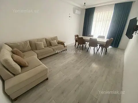 Satılır 4 otaqlı həyət evi 175 m²