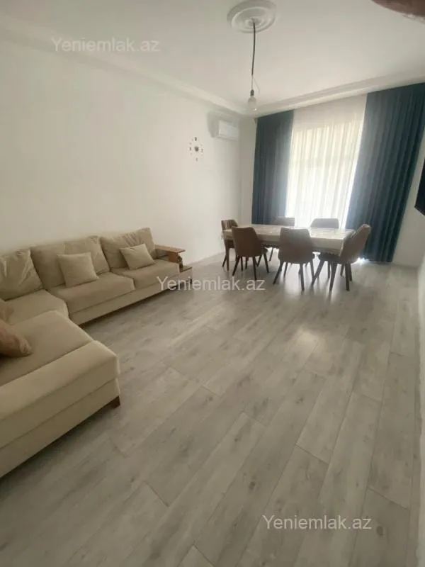 Satılır 4 otaqlı həyət evi 175 m²