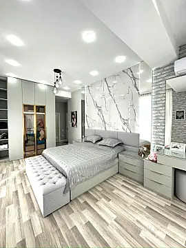 Satılır 4 otaqlı yeni tikili 130 m²