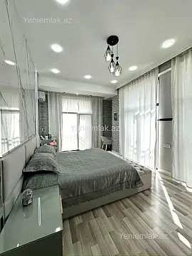 Satılır 4 otaqlı yeni tikili 130 m²
