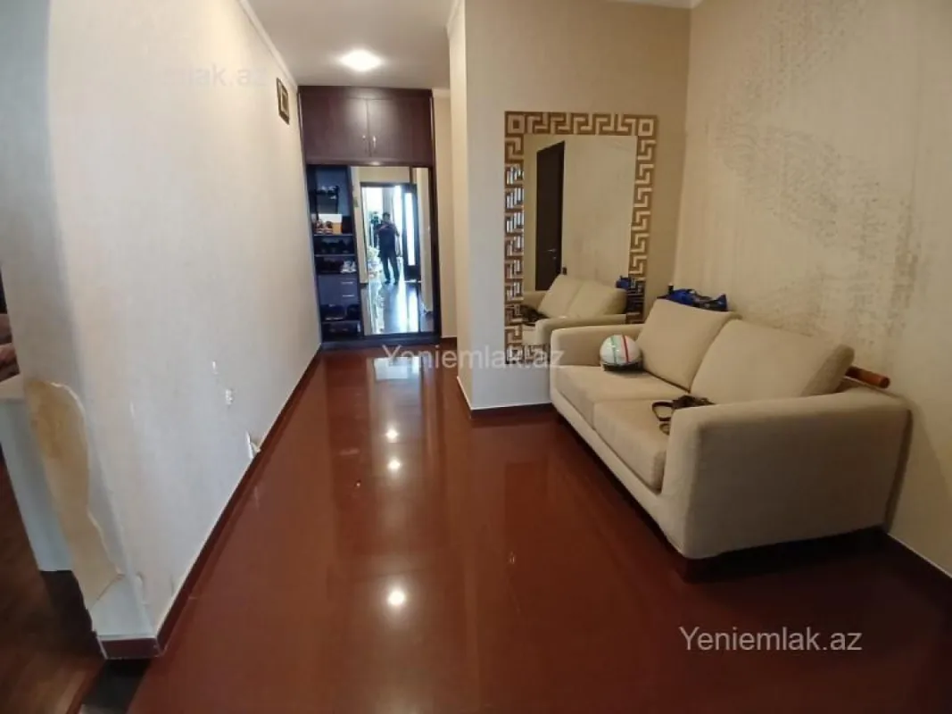 Satılır 4 otaqlı yeni tikili 170 m²
