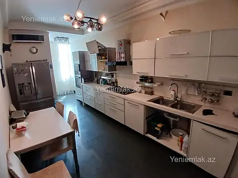 Satılır 4 otaqlı yeni tikili 170 m²