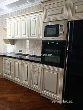 Satılır 3 otaqlı yeni tikili 160 m²