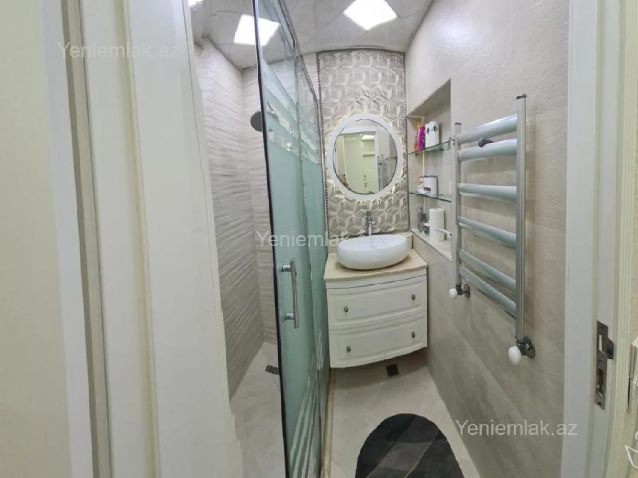 Satılır 3 otaqlı köhnə tikili 80 m²