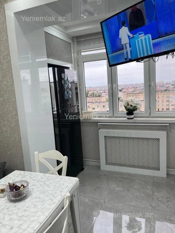 Satılır 3 otaqlı köhnə tikili 80 m²