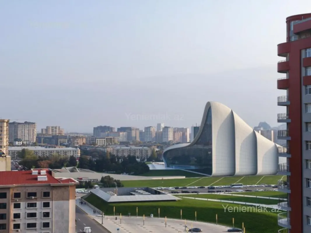 Satılır 5 otaqlı yeni tikili 215 m²