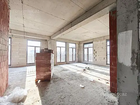 Satılır 5 otaqlı yeni tikili 215 m²