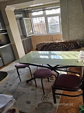 Satılır 4 otaqlı köhnə tikili 100 m²