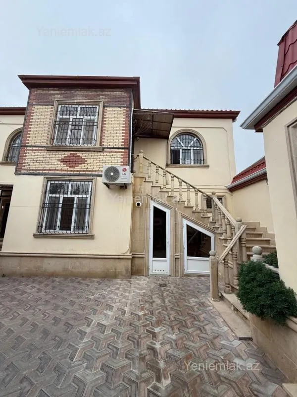 Satılır 6 otaqlı həyət evi 190 m²