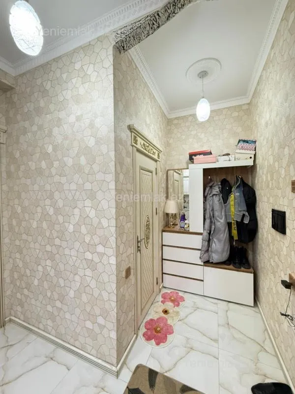 Satılır 3 otaqlı yeni tikili 65 m²