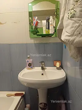 Satılır 3 otaqlı köhnə tikili 68 m²