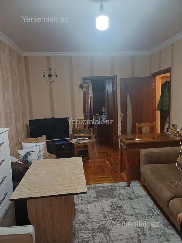Satılır 3 otaqlı köhnə tikili 68 m²