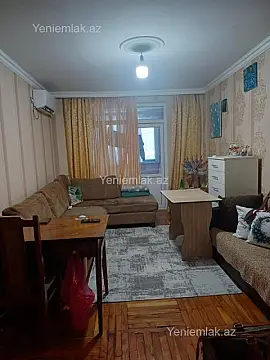 Satılır 3 otaqlı köhnə tikili 68 m²