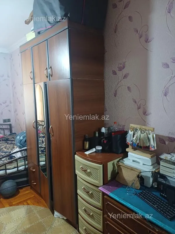 Satılır 3 otaqlı köhnə tikili 68 m²