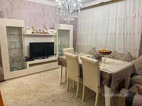 Satılır 4 otaqlı köhnə tikili 90 m²