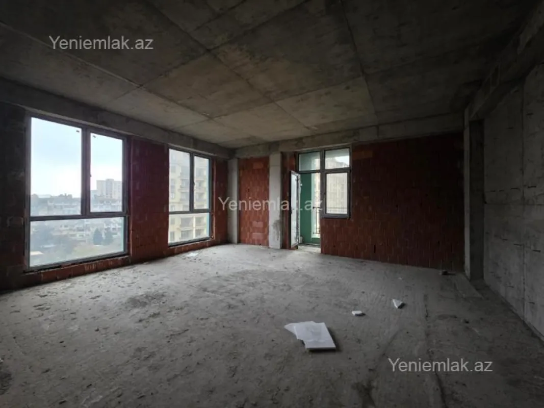 Satılır 4 otaqlı yeni tikili 220 m²