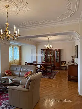 Satılır 7 otaqlı yeni tikili 300 m²