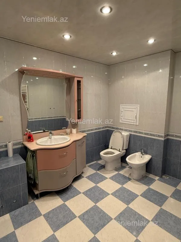 Satılır 7 otaqlı yeni tikili 300 m²