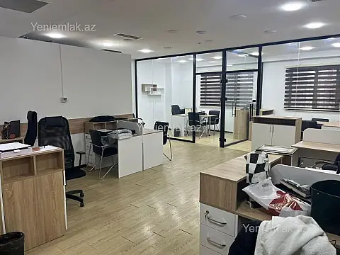 Satılır 10 otaqlı ofis 440 m²