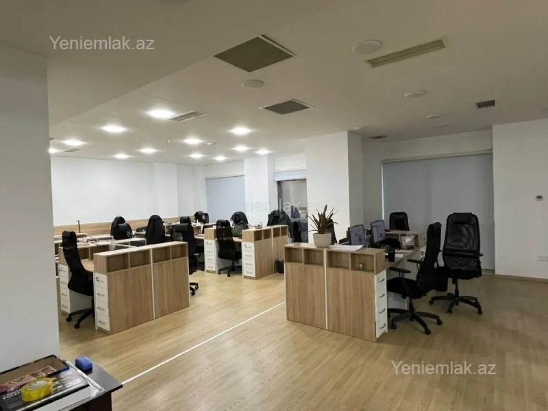 Satılır 10 otaqlı ofis 440 m²