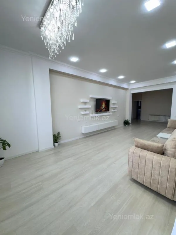 Satılır 3 otaqlı yeni tikili 126 m²