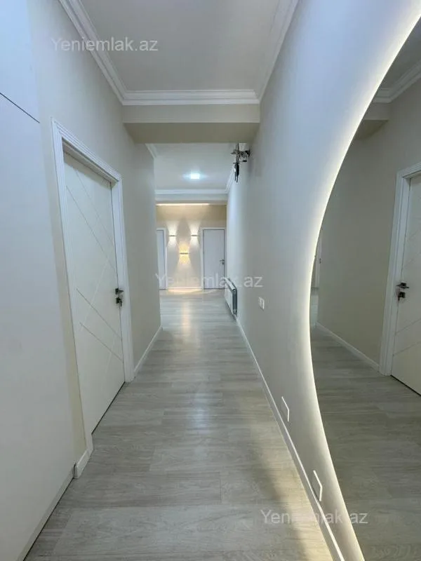 Satılır 3 otaqlı yeni tikili 126 m²
