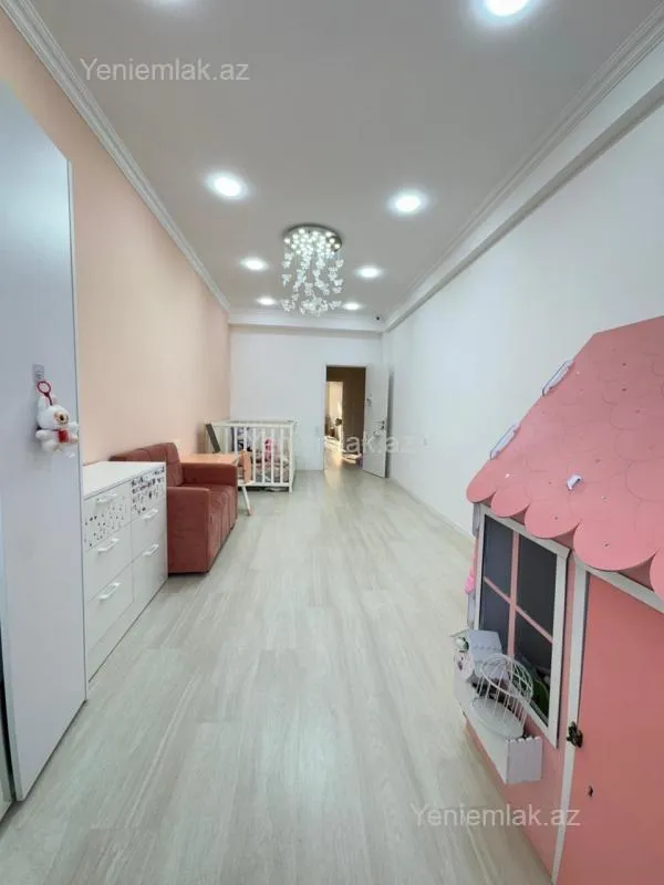 Satılır 3 otaqlı yeni tikili 126 m²