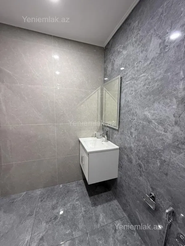 Satılır 3 otaqlı yeni tikili 70 m²