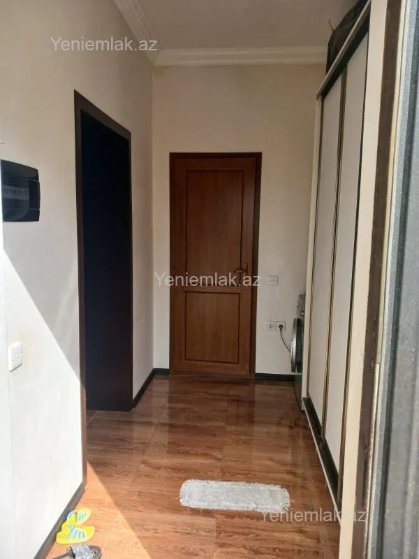 Satılır 7 otaqlı həyət evi 220 m²