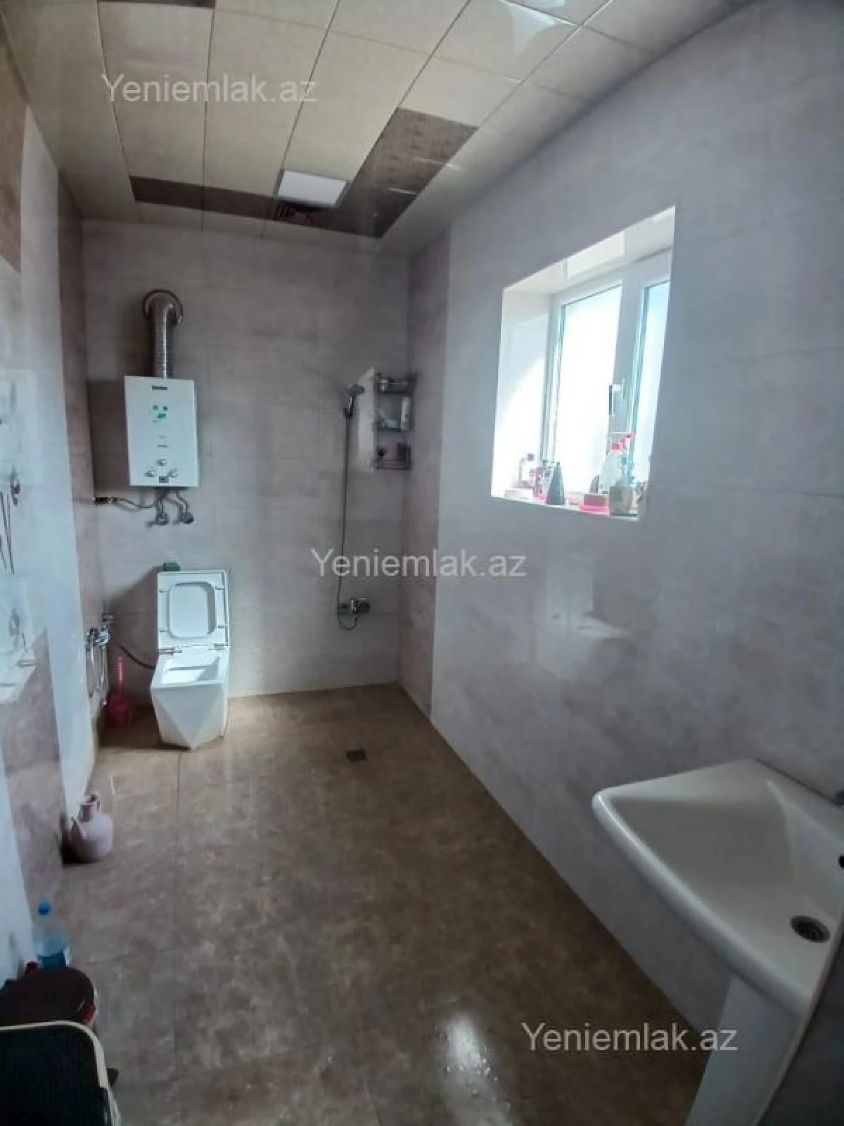 Satılır 7 otaqlı həyət evi 220 m²