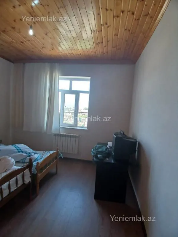 Satılır 7 otaqlı həyət evi 220 m²
