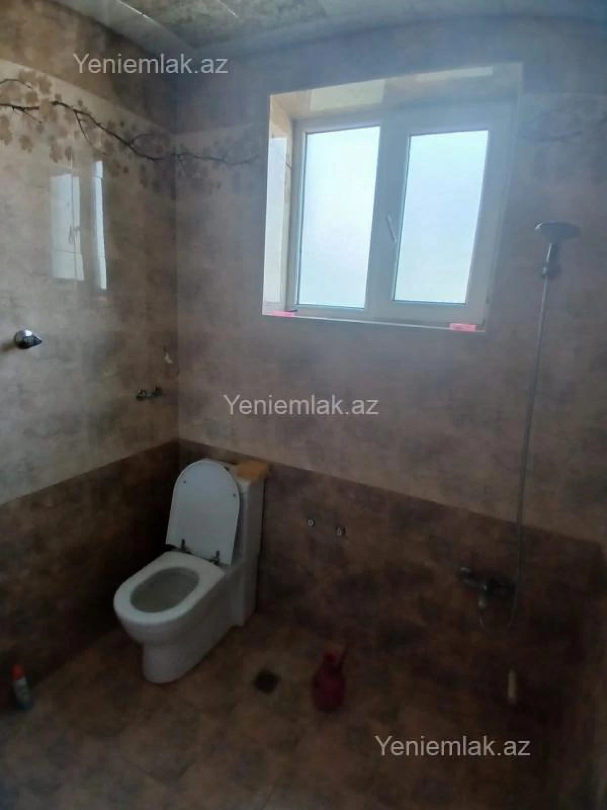 Satılır 7 otaqlı həyət evi 220 m²