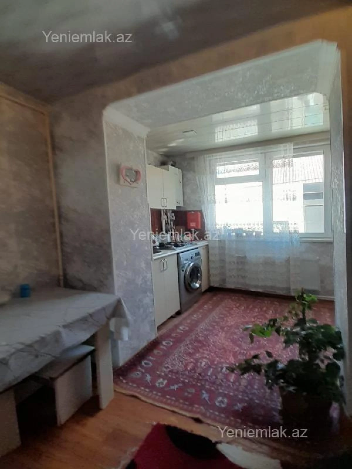 Satılır 2 otaqlı köhnə tikili 55 m²