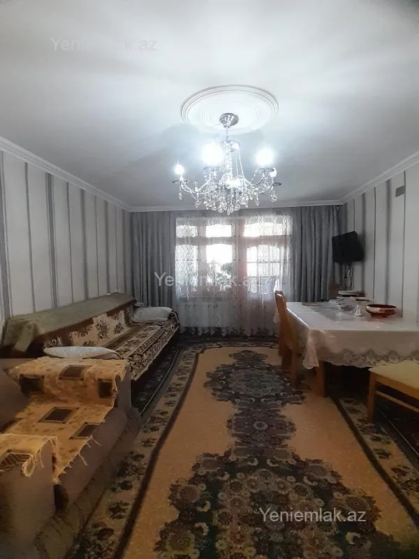 Satılır 2 otaqlı köhnə tikili 55 m²