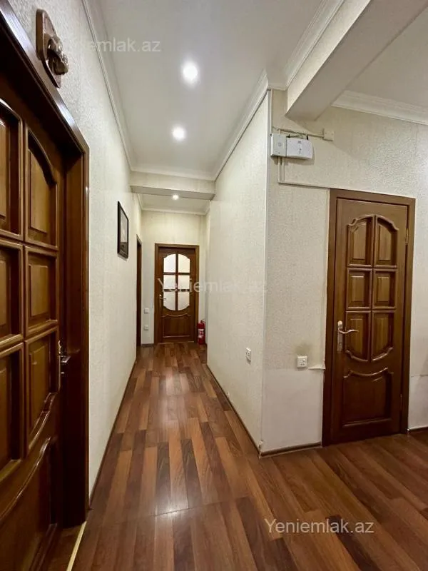 Satılır 3 otaqlı yeni tikili 119 m²