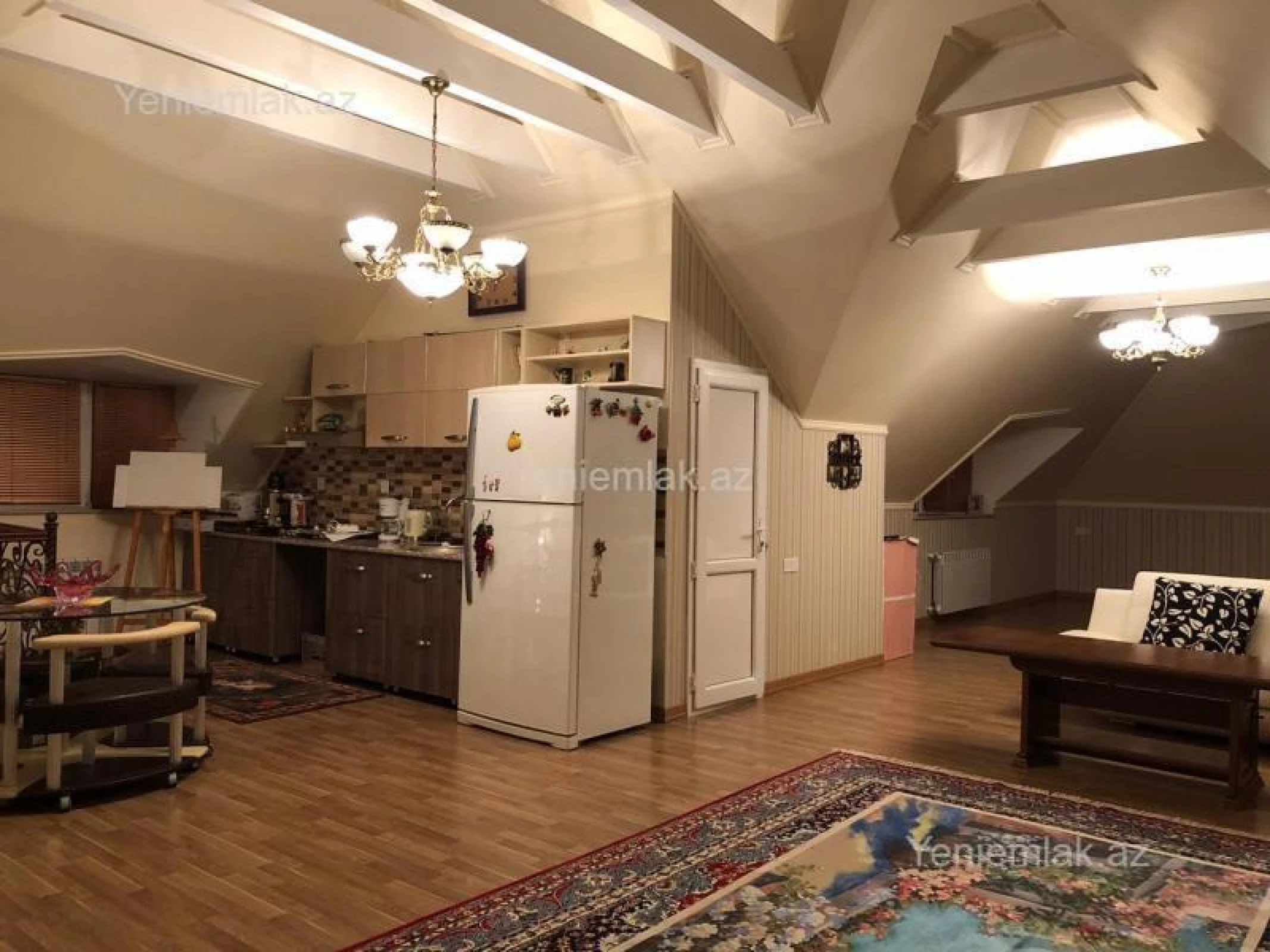 Satılır 6 otaqlı həyət evi 450 m²