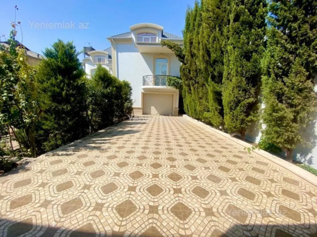 Satılır 6 otaqlı həyət evi 450 m²