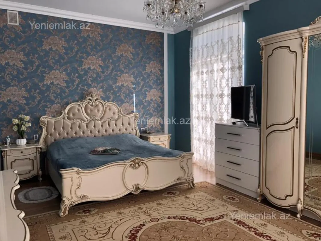 Satılır 6 otaqlı həyət evi 450 m²