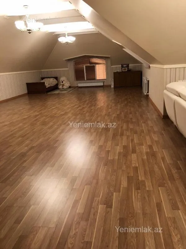 Satılır 6 otaqlı həyət evi 450 m²