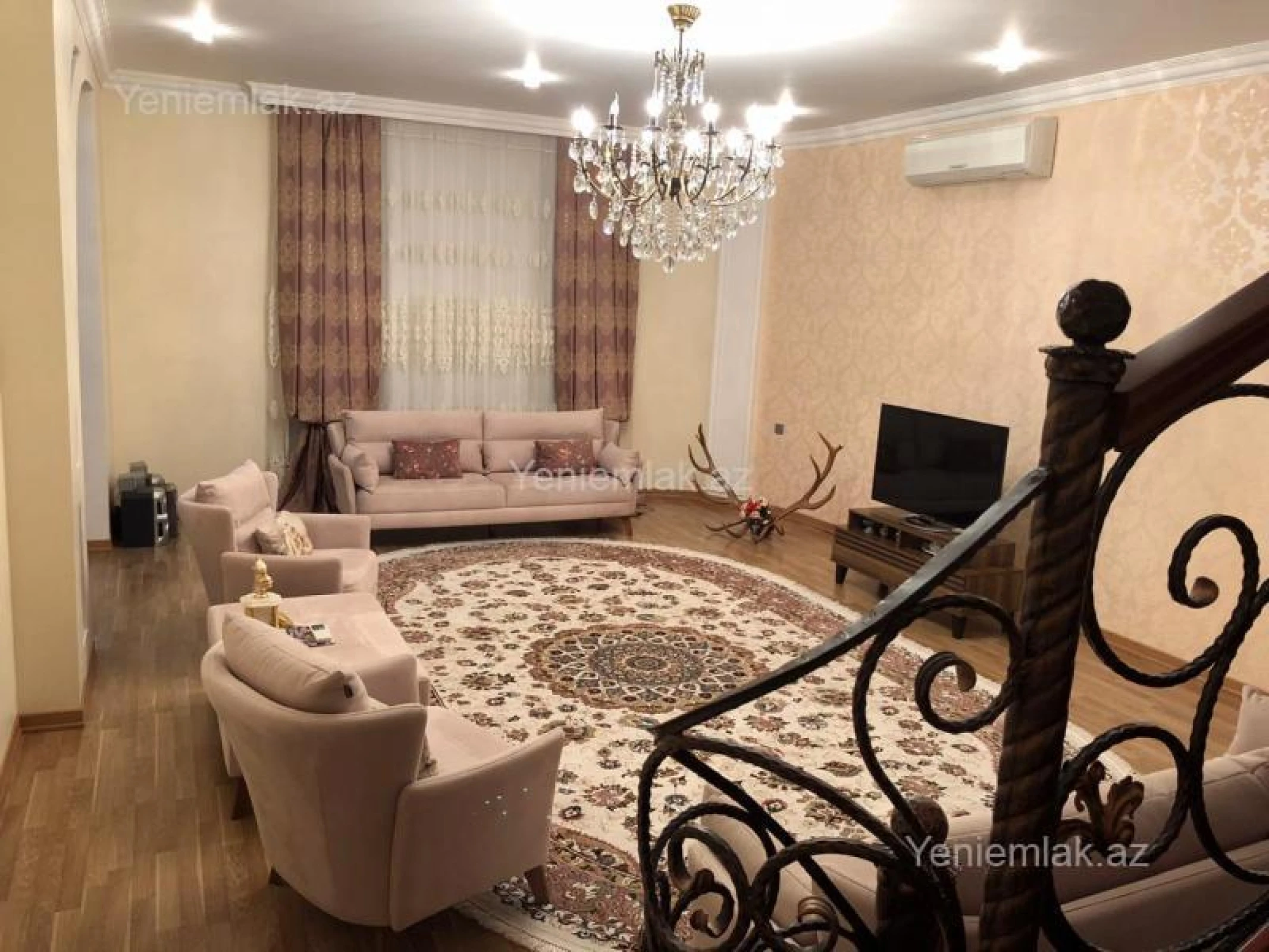 Satılır 6 otaqlı həyət evi 450 m²