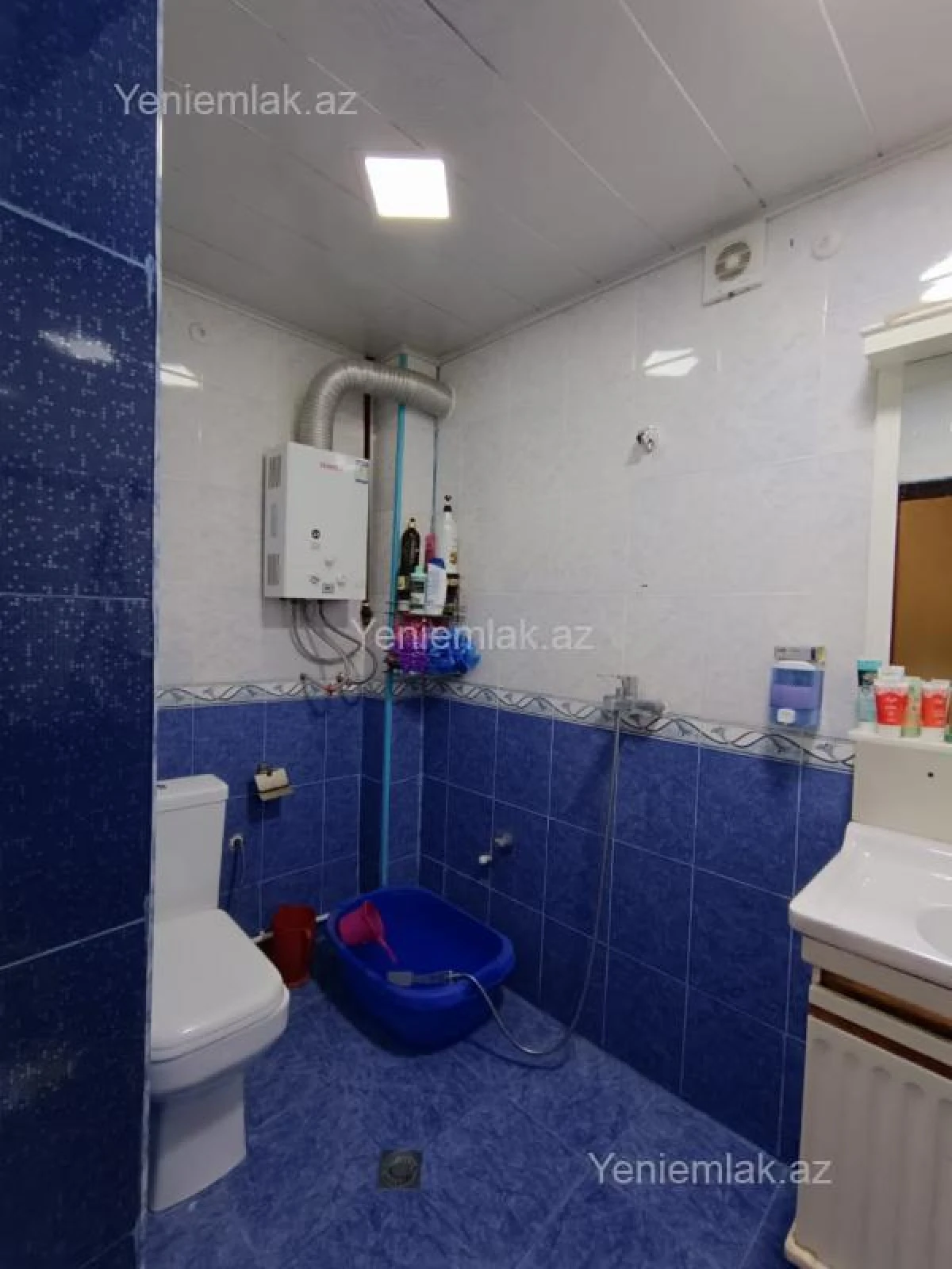 Satılır 2 otaqlı köhnə tikili 95 m²