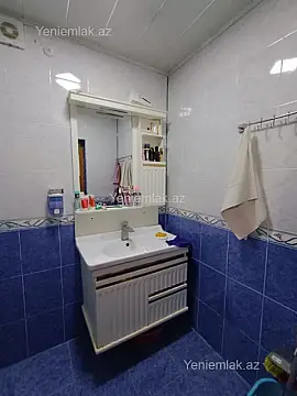 Satılır 2 otaqlı köhnə tikili 95 m²