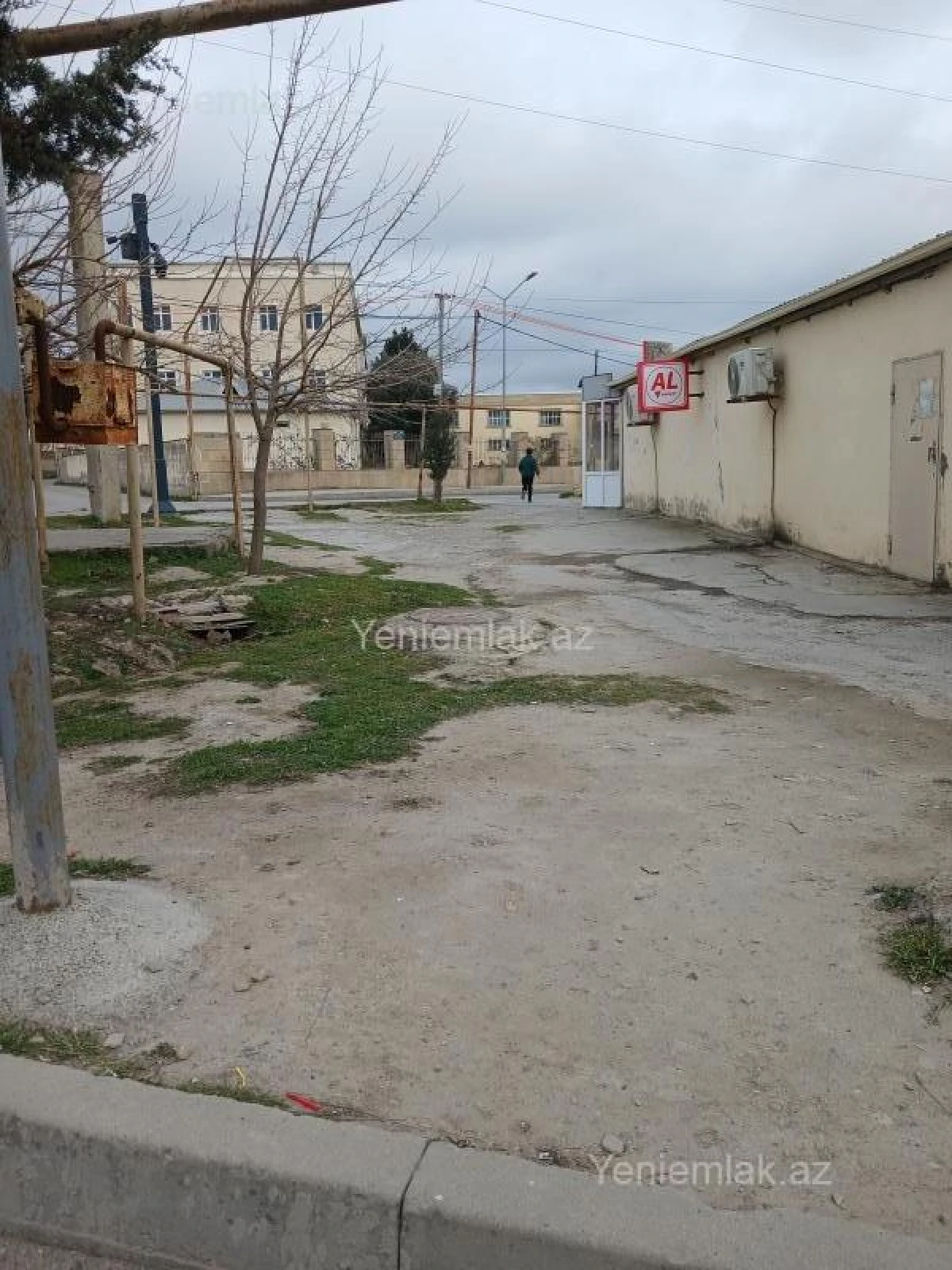 Satılır 1 otaqlı köhnə tikili 40 m²