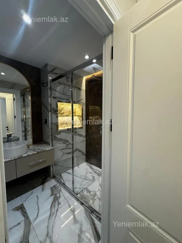 Satılır 4 otaqlı yeni tikili 168 m²