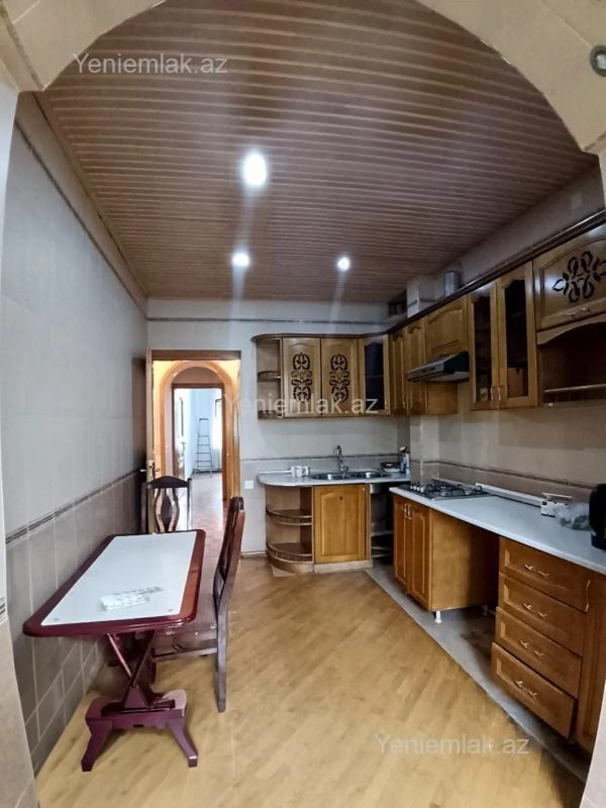 Satılır 3 otaqlı köhnə tikili 72 m²