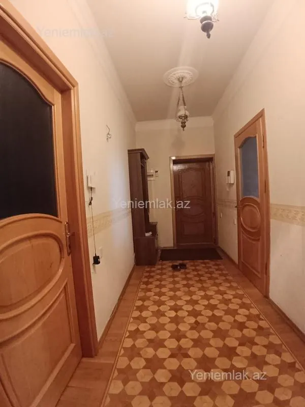 Satılır 3 otaqlı köhnə tikili 72 m²