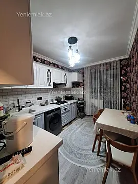Satılır 4 otaqlı köhnə tikili 85 m²