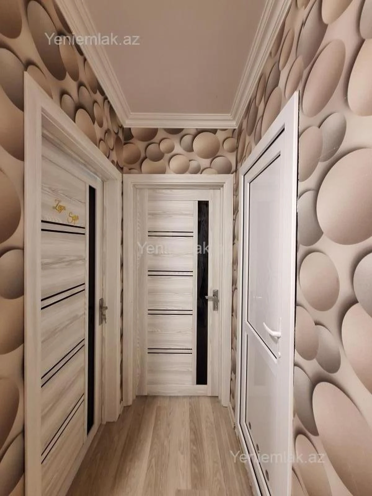 Satılır 4 otaqlı köhnə tikili 85 m²