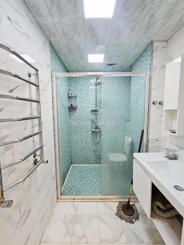 Satılır 2 otaqlı yeni tikili 60 m²