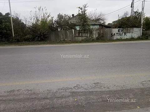 Satılır 3 otaqlı həyət evi 600 m²